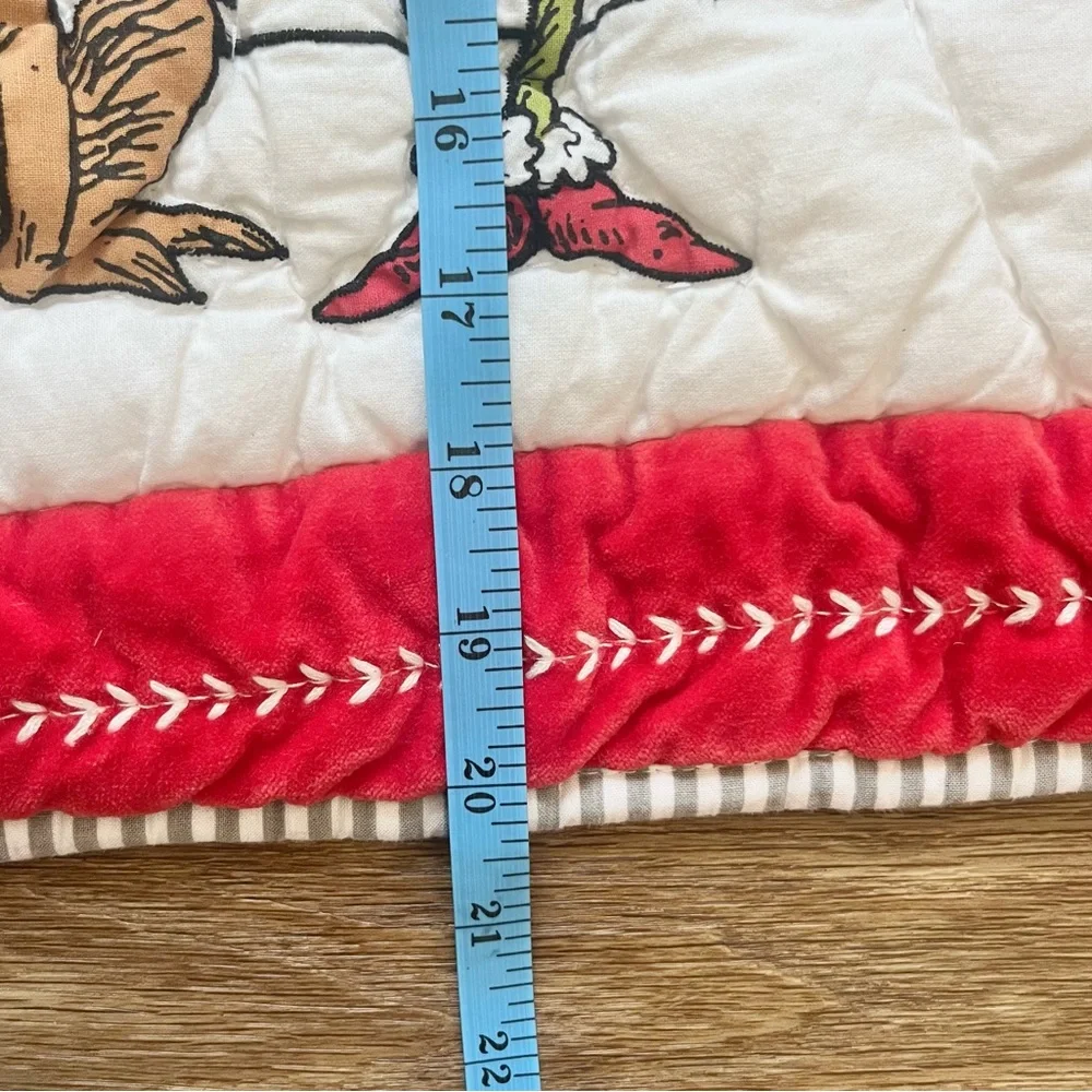 Pottery Barn Teen Dr Suess's The Grinch Quilted Sham Standard White #G414 2 Set